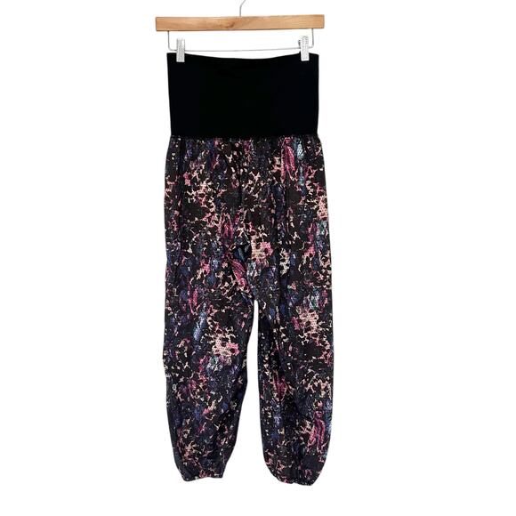 Lululemon Om Pant Floral Sport Black Multi Sz S - Picture 3 of 4